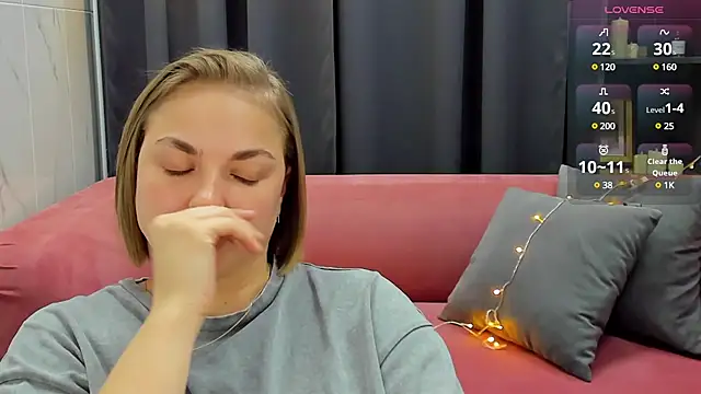 Snapshot of TataArdent chatting on 01-15-25, 02:17 TataArdent online show from 01-15-25, 02:17