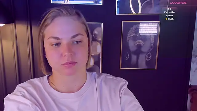 Snapshot of TataArdent chatting on 01-23-25, 11:47 TataArdent online show from 01-23-25, 11:47