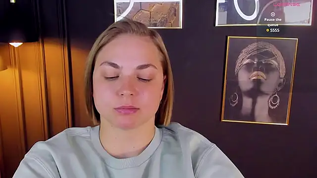 Snapshot of TataArdent chatting on 01-28-25, 11:17 TataArdent online show from 01-28-25, 11:17