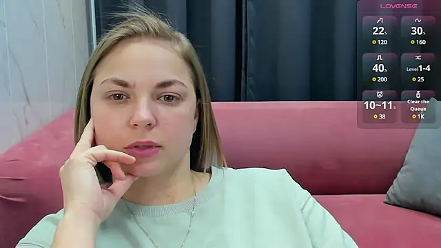 Snapshot of TataArdent chatting on 03-08-25, 02:45 TataArdent online show from 03-08-25, 02:45