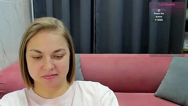 Snapshot of TataArdent chatting on 03-17-25, 11:11 TataArdent online show from 03-17-25, 11:11