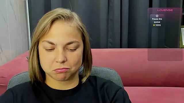 Snapshot of TataArdent chatting on 10-25-25, 08:36 TataArdent online show from 10-25-25, 08:36