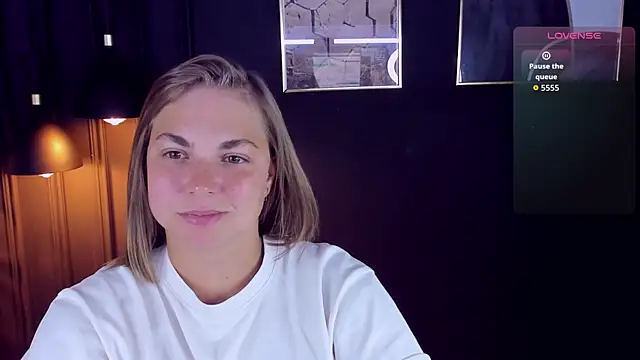 Snapshot of TataArdent chatting on 10-28-25, 08:22 TataArdent online show from 10-28-25, 08:22