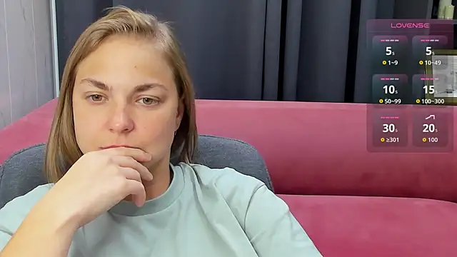 Snapshot of TataArdent chatting on 10-30-25, 08:20 TataArdent online show from 10-30-25, 08:20