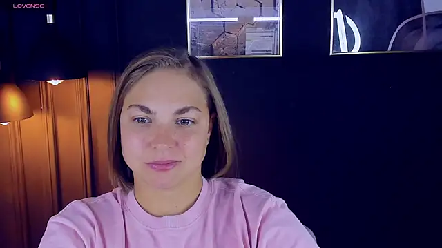 Snapshot of TataArdent chatting on 11-10-25, 08:08 TataArdent online show from 11-10-25, 08:08