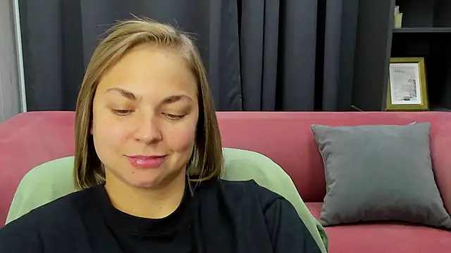 Snapshot of TataArdent chatting on 11-25-25, 08:20 TataArdent online show from 11-25-25, 08:20