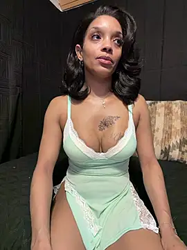 Rakiyahcharms online show from 04-23-26, 06:36