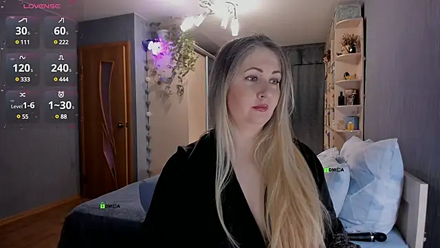 Snapshot of SweetLanna chatting on 01-02-25, 07:29 SweetLanna online show from 01-02-25, 07:29