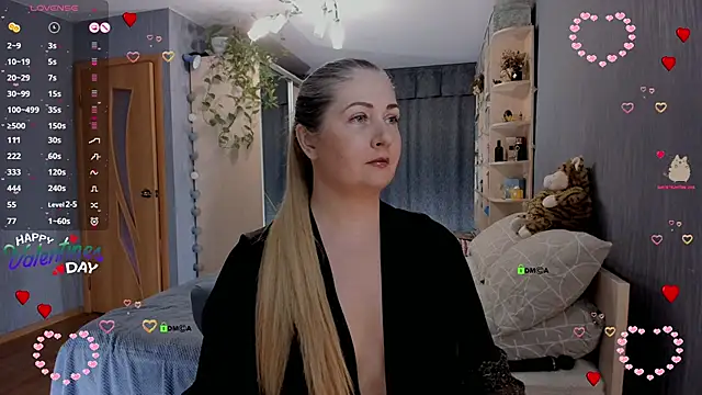 Snapshot of SweetLanna chatting on 02-13-25, 07:52 SweetLanna online show from 02-13-25, 07:52