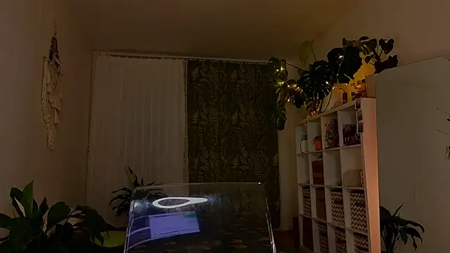 lana sky online show from 02-24-25, 08:14