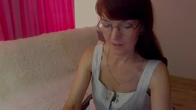 Snapshot of Fritha chatting on 06-14-26, 02:24 Fritha online show from 06-14-26, 02:24