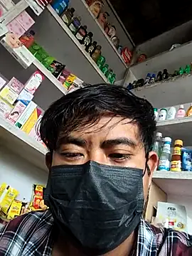 Yomo12345677 online show from 11-02-25, 06:49