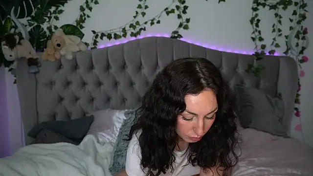 Estherjizz online show from 01-27-25, 02:24