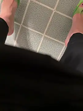 Snapshot of Wet-Pussycat chatting on 03-04-26, 05:30 Wet-Pussycat online show from 03-04-26, 05:30