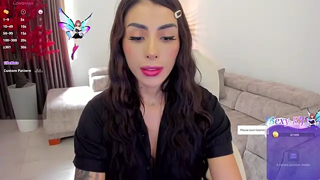 Snapshot of Sarah_Stone_ chatting on 02-20-25, 07:30 Sarah Stone online show from 02-20-25, 07:30
