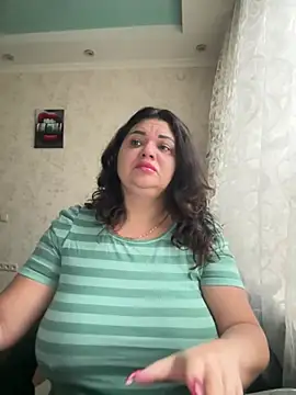 Snapshot of littleRikka chatting on 01-16-25, 07:28 littleRikka online show from 01-16-25, 07:28