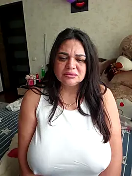 littleRikka online show from 04-13-26, 08:09