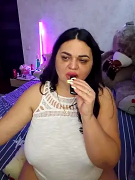 littleRikka online show from 04-18-26, 06:23