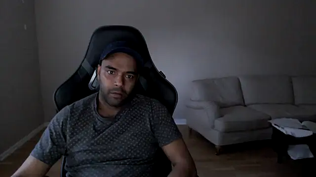 Snapshot of dan_the_man35 chatting on 03-12-26, 04:24 dan the man35 online show from 03-12-26, 04:24