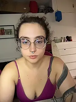ladyturtle online show from 07-18-26, 12:48