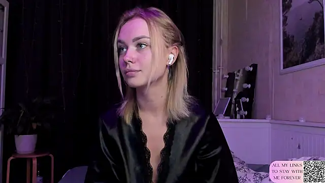 MaryDreaminess online show from 08-08-26, 07:49