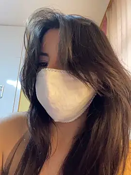 White-Petite online show from 02-07-26, 01:15