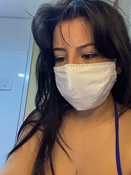 Snapshot of White-Petite chatting on 04-21-26, 07:17 White-Petite online show from 04-21-26, 07:17