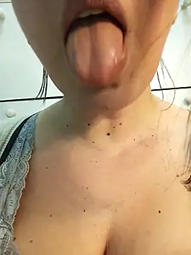 Dolcissima33 online show from 03-03-25, 01:20