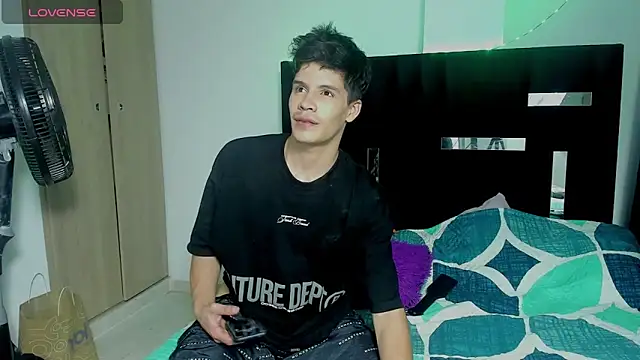 Snapshot of Dimitrixxx__ chatting on 11-28-25, 09:23 Dimitrixxx online show from 11-28-25, 09:23