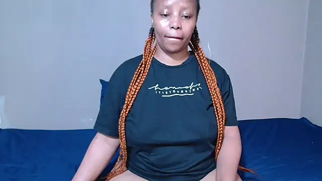 Snapshot of LoveBunny92 chatting on 12-17-25, 09:10 LoveBunny92 online show from 12-17-25, 09:10