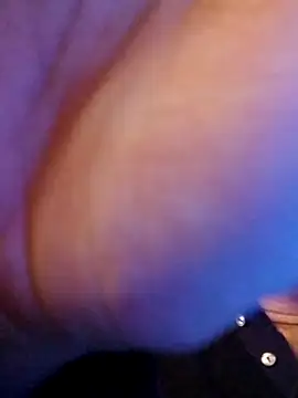 Snapshot of Perv10 chatting on 11-17-25, 08:47 Perv10 online show from 11-17-25, 08:47