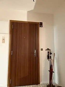 Snapshot of Perv10 chatting on 12-15-25, 05:39 Perv10 online show from 12-15-25, 05:39