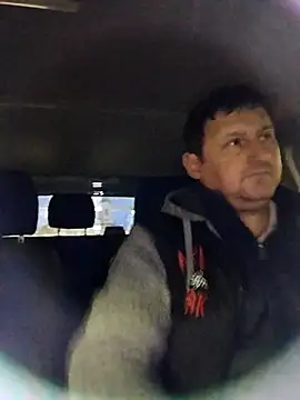 Snapshot of sarpe4 chatting on 11-18-25, 04:50 sarpe4 online show from 11-18-25, 04:50