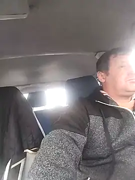 Snapshot of sarpe4 chatting on 12-15-25, 02:21 sarpe4 online show from 12-15-25, 02:21