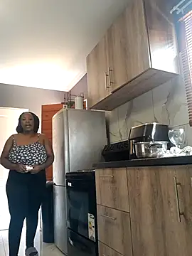 Snapshot of SWEETDOLLY29XX chatting on 03-21-25, 07:55 SWEETDOLLY29XX online show from 03-21-25, 07:55