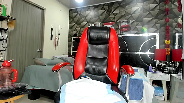 alexa fiore01 online show from 04-17-26, 08:56