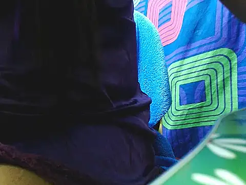 nica20 online show from 09-30-25, 01:38