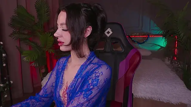 Devilinee online show from 12-12-24, 06:57