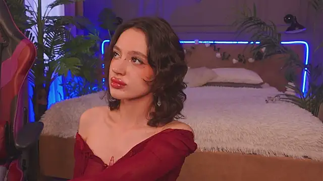 Devilinee online show from 09-19-25, 06:37