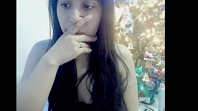 Snapshot of lizztaylor535 chatting on 12-20-24, 02:27 lizztaylor535 online show from 12-20-24, 02:27