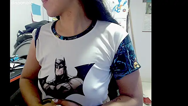 Snapshot of lizztaylor535 chatting on 10-29-25, 03:47 lizztaylor535 online show from 10-29-25, 03:47