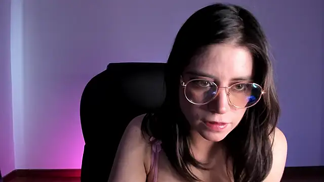 HazelKush online show from 10-04-25, 08:07