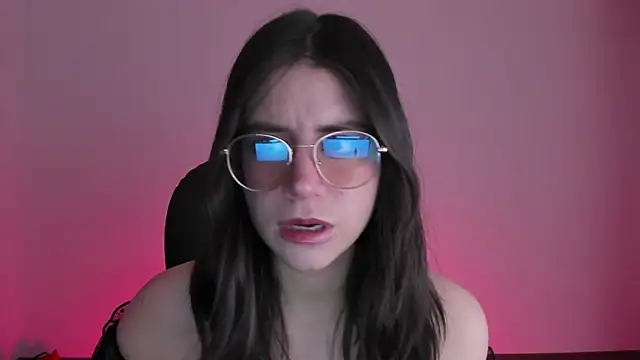 HazelKush online show from 10-22-25, 01:28