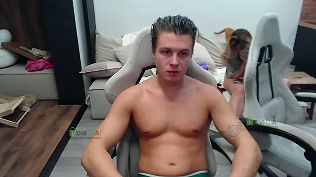 Sunny-Girl1 online show from 10-17-25, 08:33