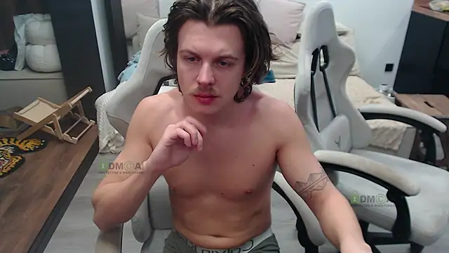 Sunny-Girl1 online show from 04-04-26, 04:37