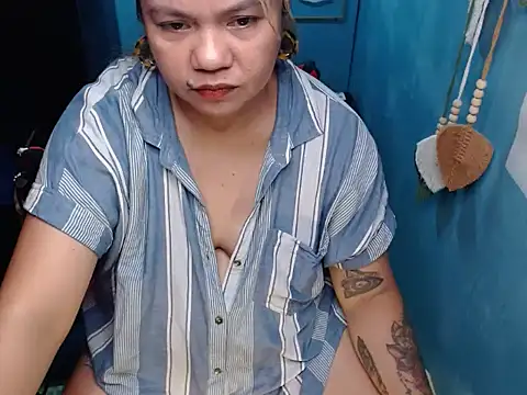 ambersmile online show from 12-17-25, 11:11