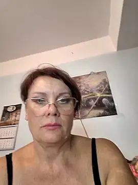  lady red  online show from 09-14-25, 05:45