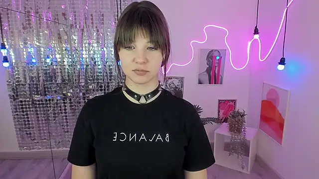 ElizaMild online show from 03-02-25, 04:42