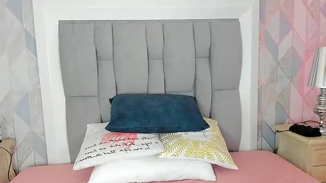 Princsgirl  online show from 01-08-26, 06:43