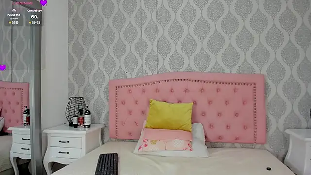 Princsgirl  online show from 04-15-26, 07:43